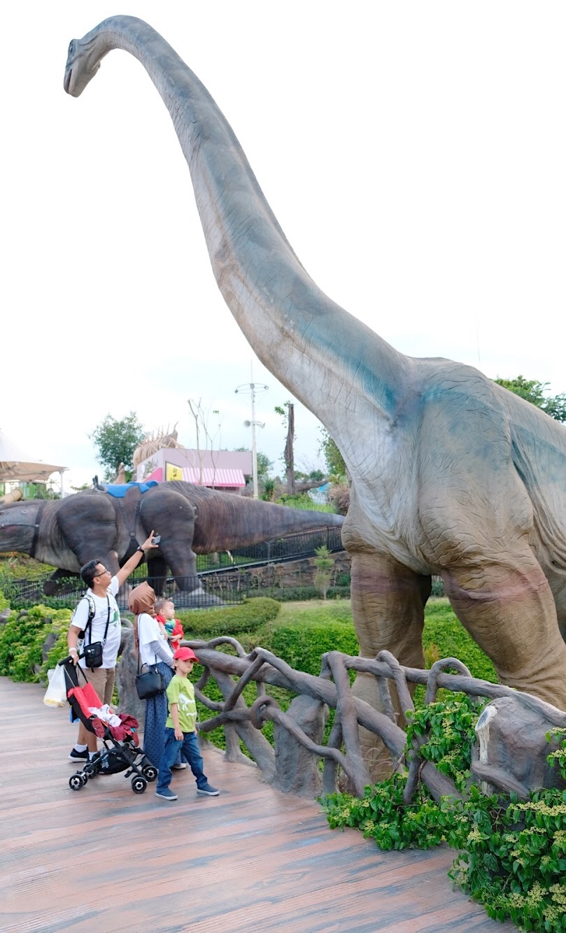 Tempat Wisata Di Bandung Timur Dinosaurus