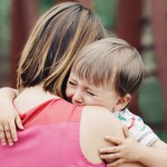 Anak Nangis Ditinggal Kerja? Coba Terapkan 6 Cara Ini!